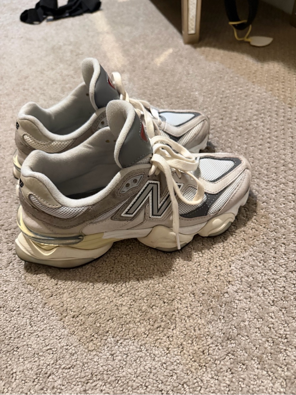 GREAT CONDITION- New Balance Women’s 9060 Low Top Sneakers